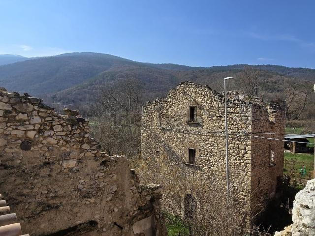 Rustici e casali in vendita di 100 m² in Vico Cascile