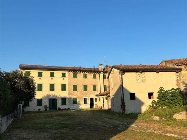 Rustici e casali in vendita di 114 m²