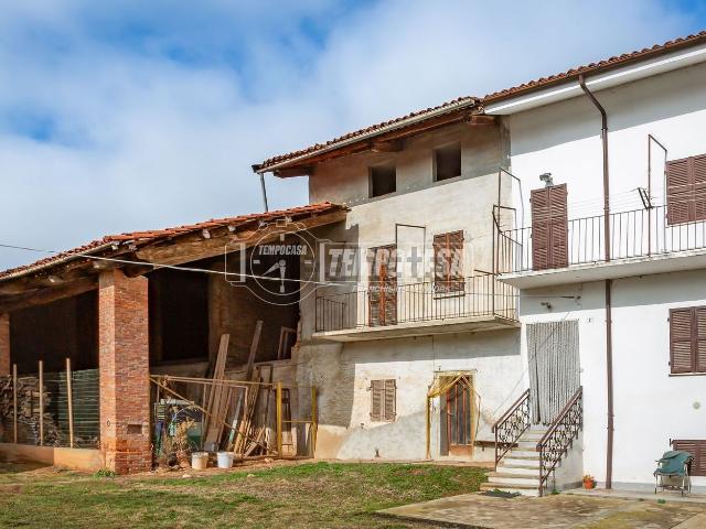 Rustici e casali in vendita di 114 m² in Via Francesco Damilano, 7