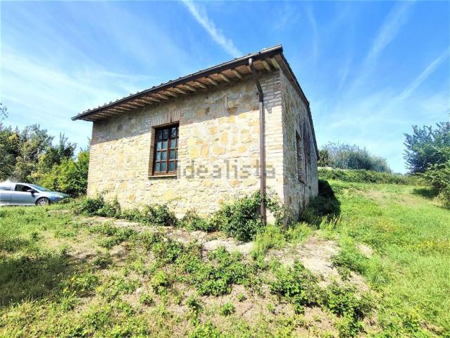 Rustici e casali in vendita di 115 m² in Strada del Boccio