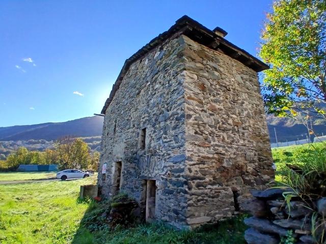 Rustici e casali in vendita di 115 m² in Via Coltra
