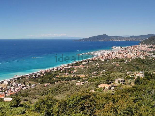 Rustici e casali in vendita di 115 m² in Via Santa Giulia, 110