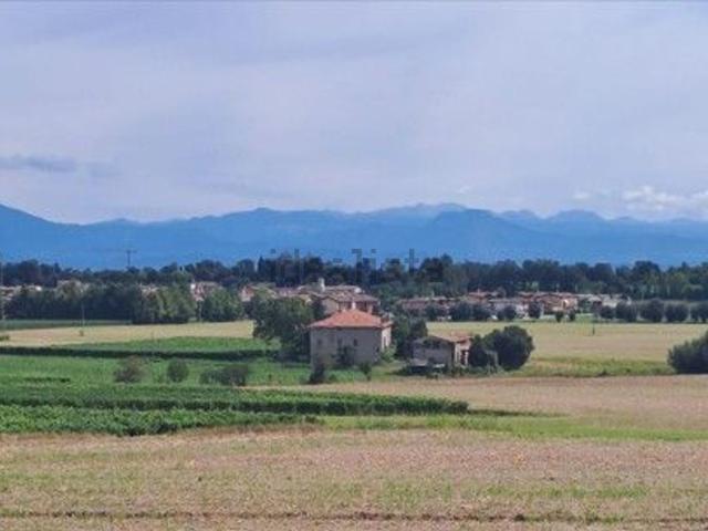 Rustici e casali in vendita di 1100 m²