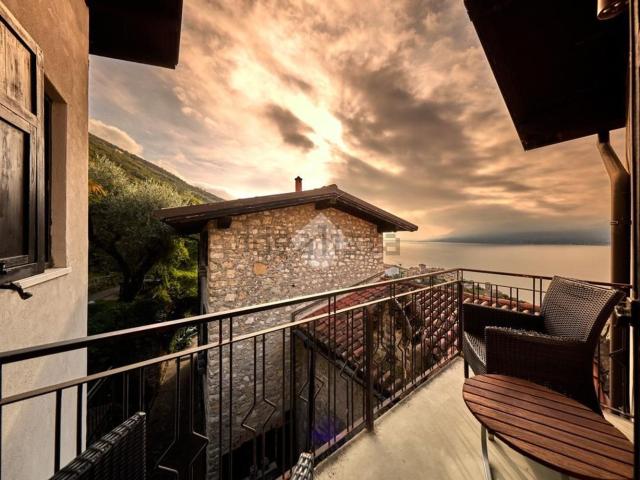 Rustici e casali in vendita di 110 m² in Località Fasor