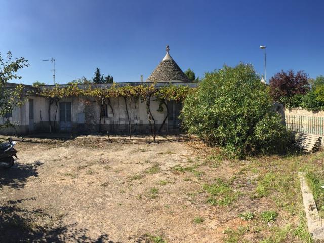 Rustici e casali in vendita di 110 m² in Via Mottola, 53