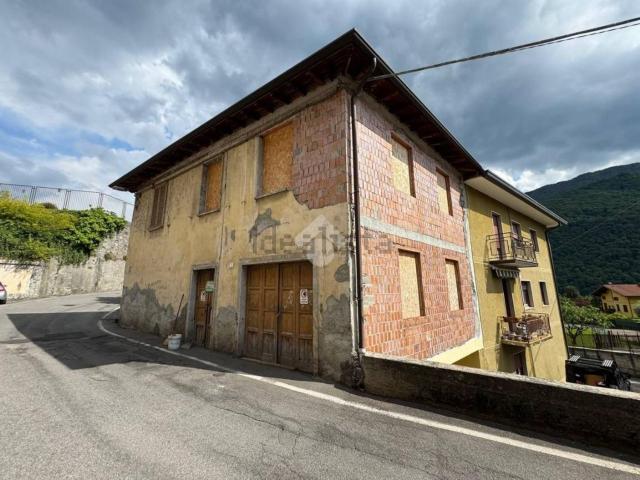 Rustici e casali in vendita di 110 m² in Via della Repubblica, 5