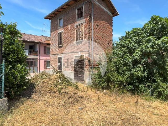 Rustici e casali in vendita di 110 m² in Via Goti, 10