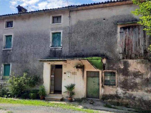 Rustici e casali in vendita di 110 m² in Via Ronzani