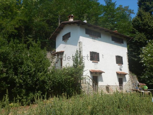 Rustici e casali in vendita di 120 m² in Strada Viarascio, 2