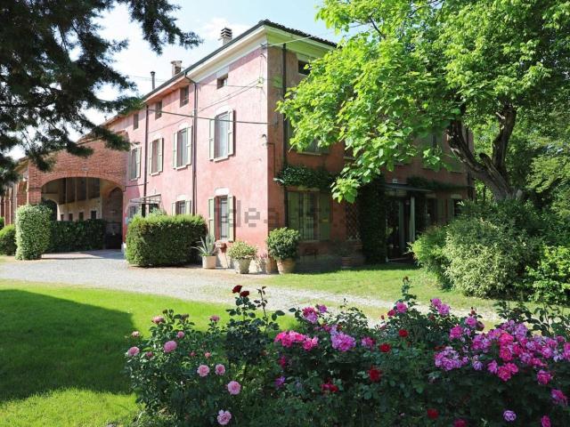 Rustici e casali in vendita di 1250 m² in Strada Gedeone Ferrarini