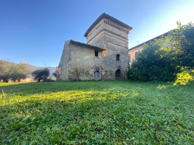 Rustici e casali in vendita di 125 m²