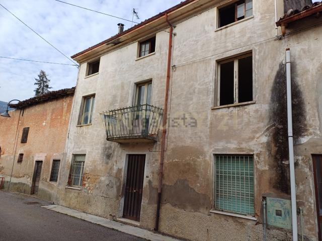 Rustici e casali in vendita di 125 m² in Via Gorghello, 2