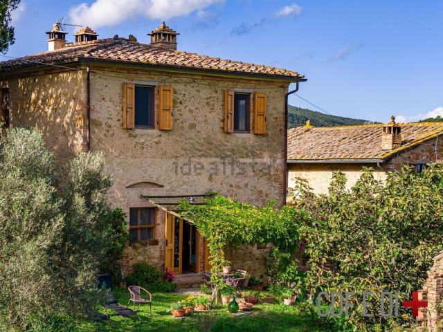 Rustici e casali in vendita di 127 m² in Località Pugiano