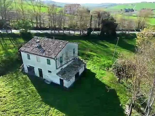 Rustici e casali in vendita di 127 m² in Via del Lavoro