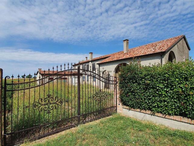 Rustici e casali in vendita di 1280 m²