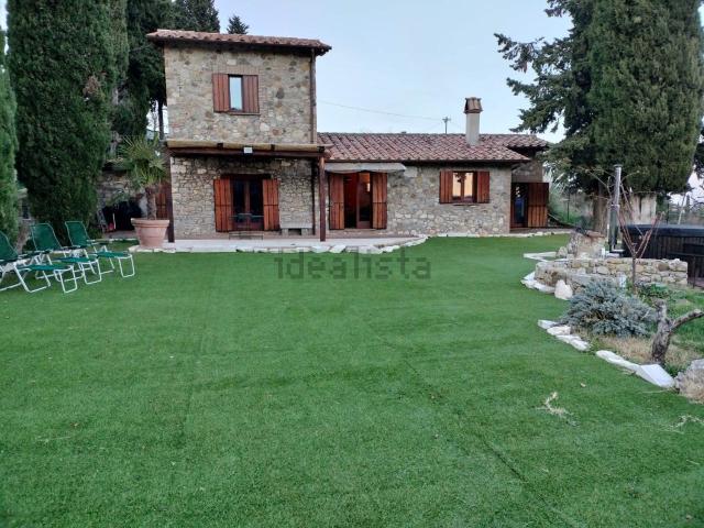 Rustici e casali in vendita di 128 m²