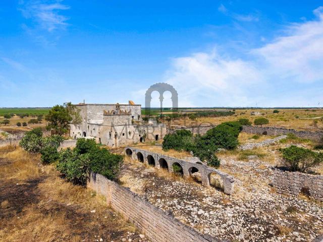 Rustici e casali in vendita di 1205 m²