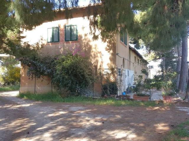 Rustici e casali in vendita di 120 m²