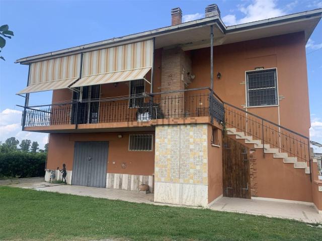 Rustici e casali in vendita di 120 m²