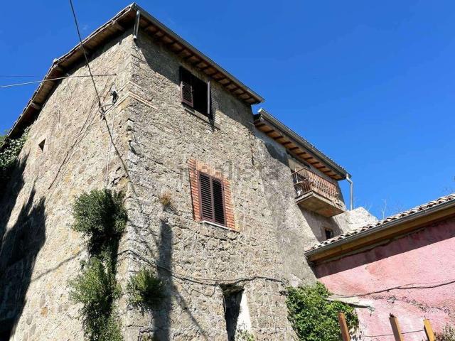 Rustici e casali in vendita di 120 m² in Via Coste