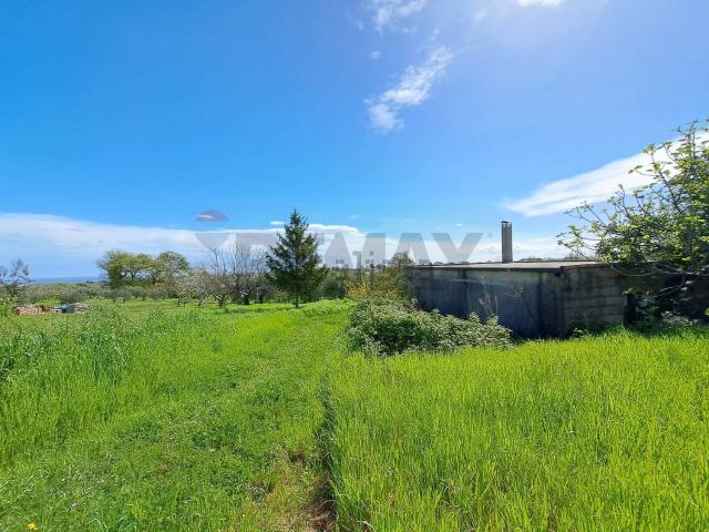 Rustici e casali in vendita di 120 m² in Contrada Follani, 227