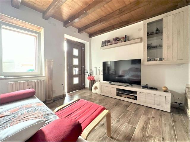 Rustici e casali in vendita di 120 m² in Piazza Umberto I, 1
