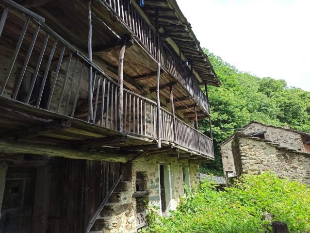 Rustici e casali in vendita di 120 m² in Via Bagneri, 20