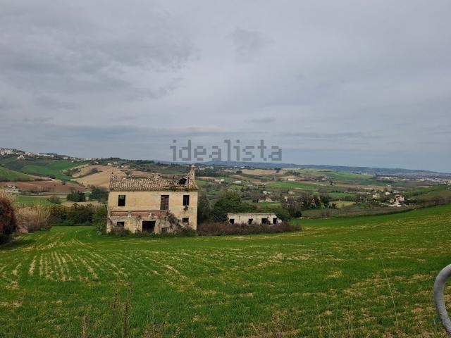 Rustici e casali in vendita di 120 m² in Via Cerretino