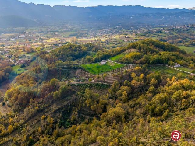 Rustici e casali in vendita di 120 m² in Via Colle Maggio, 1858