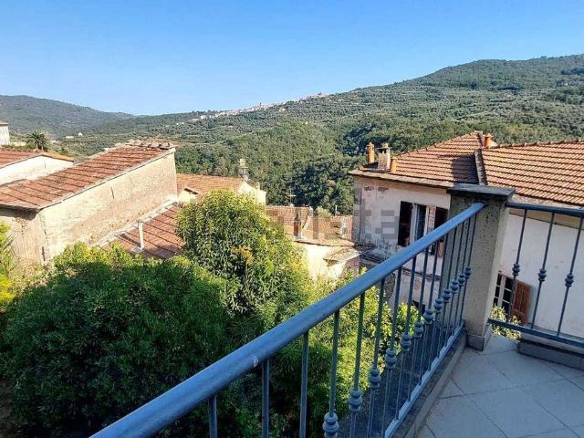 Rustici e casali in vendita di 120 m² in Via Consorziale