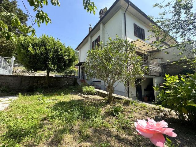 Rustici e casali in vendita di 120 m² in Via della Casciaia, 1