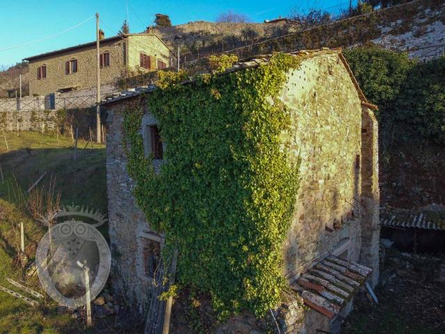 Rustici e casali in vendita di 120 m² in Via delle Fontanelle, 22