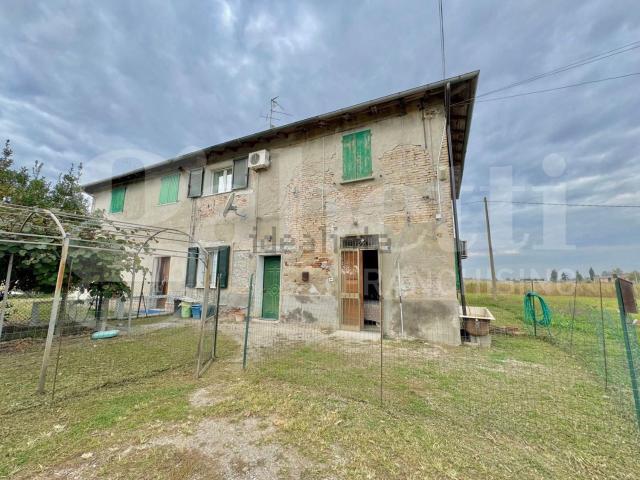 Rustici e casali in vendita di 120 m² in Via Imperiale, 10