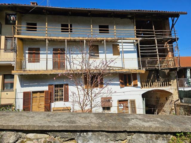Rustici e casali in vendita di 120 m² in Via San Giuliano, 8