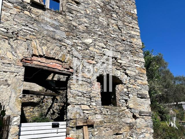 Rustici e casali in vendita di 120 m² in Via San Massimo