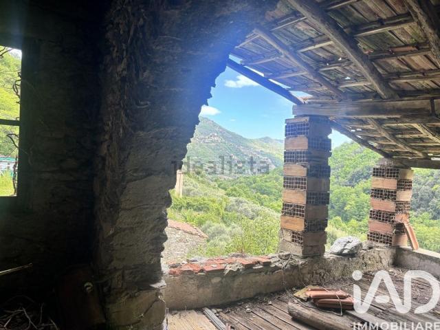 Rustici e casali in vendita di 121 m² in Via Carpeneta