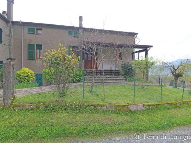 Rustici e casali in vendita di 122 m² in Località Ceretoli