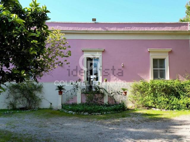 Rustici e casali in vendita di 1346 m² in Strada Provinciale 123