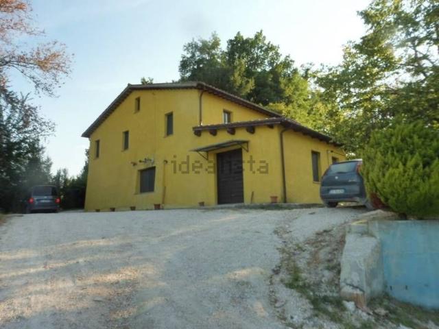 Rustici e casali in vendita di 134 m²
