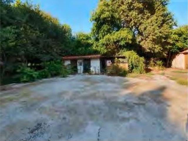 Rustici e casali in vendita di 13527 m² in Via Randaccio, 119