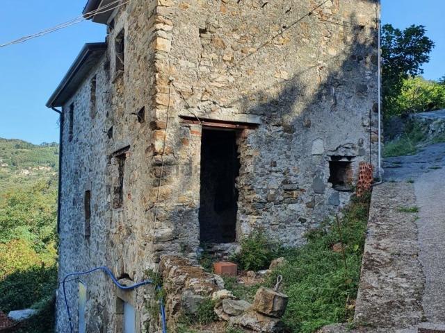 Rustici e casali in vendita di 135 m² in Borgo di Sopra Giucano