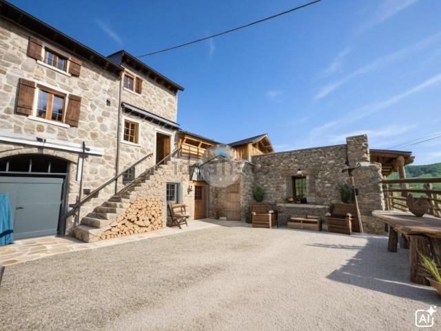 Rustici e casali in vendita di 137 m² in Via Chignola, 14