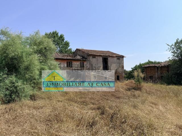 Rustici e casali in vendita di 139 m² in Via Facci