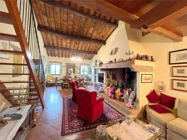 Rustici e casali in vendita di 130 m²