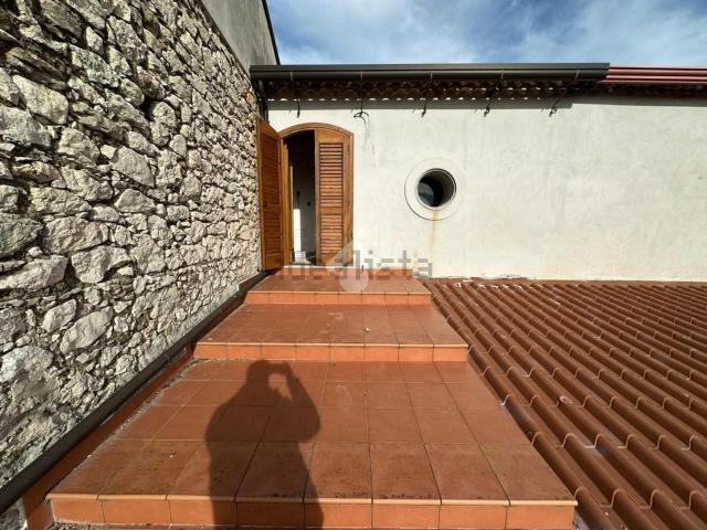 Rustici e casali in vendita di 130 m²