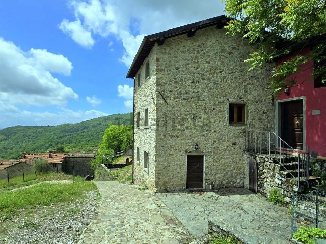 Rustici e casali in vendita di 130 m² in Località Cappella, 20