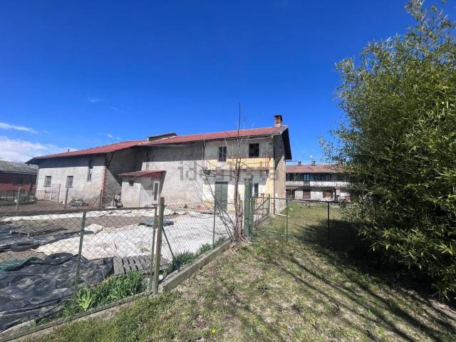 Rustici e casali in vendita di 130 m² in Via Antica di Vigone, 5