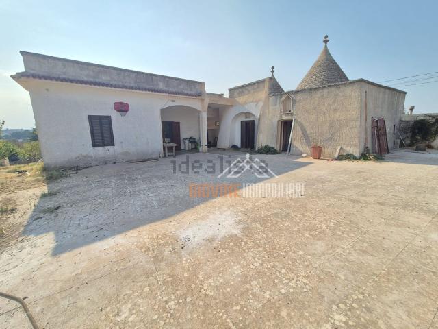 Rustici e casali in vendita di 130 m² in Via Chiancaro
