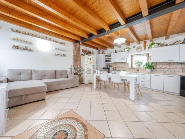 Rustici e casali in vendita di 130 m² in Via Gaburri, 46