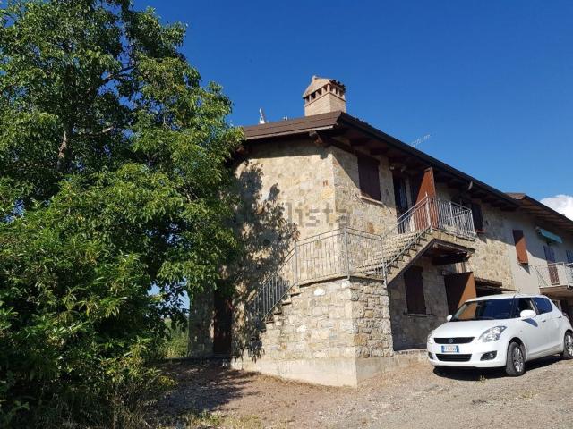 Rustici e casali in vendita di 130 m² in Via Pompeano